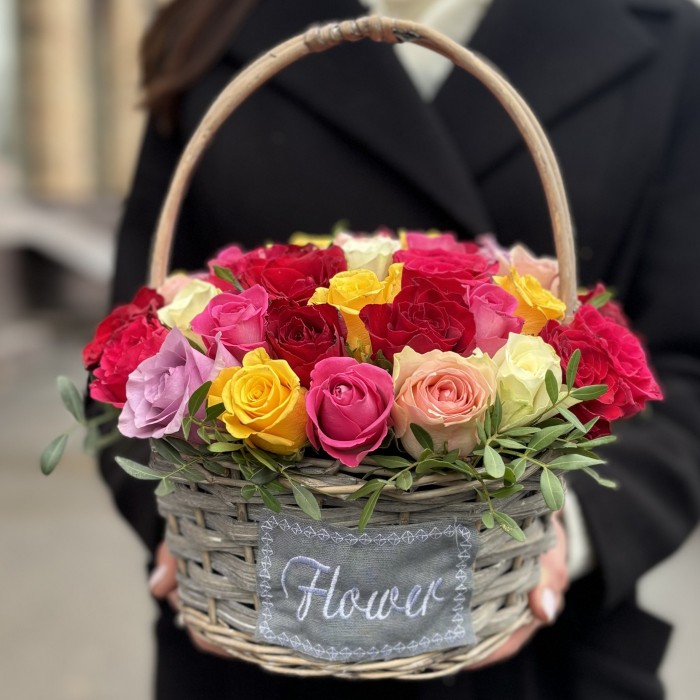 51 Роза в корзине MIX