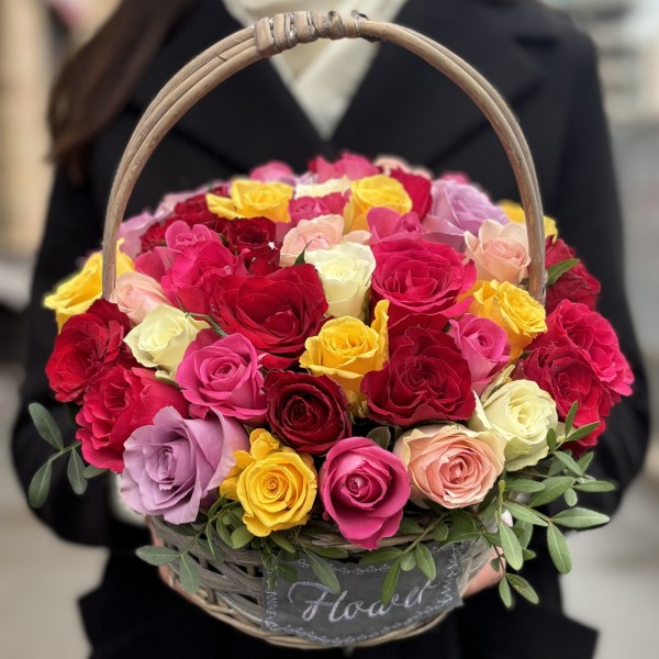 51 Роза в корзине MIX