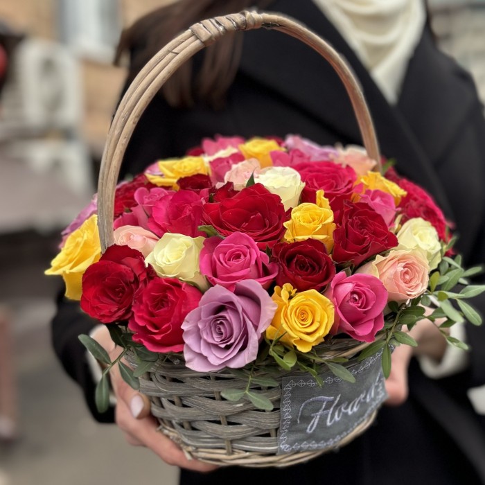 51 Роза в корзине MIX