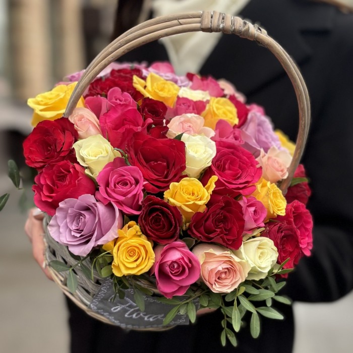 51 Роза в корзине MIX