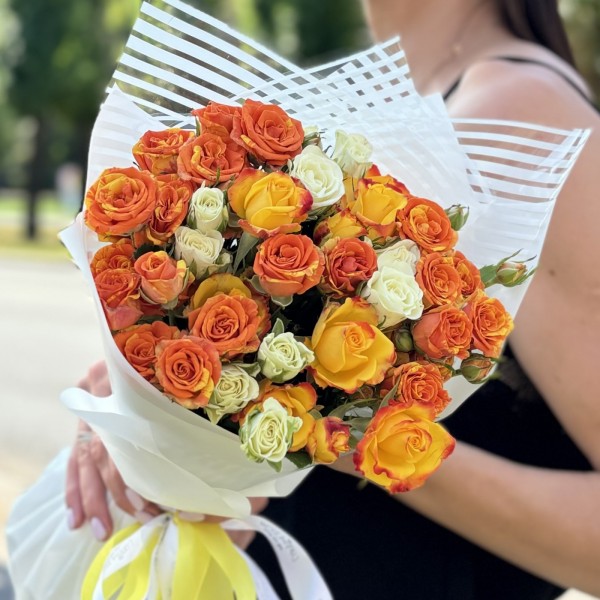 Микс кустовых роз Яркость