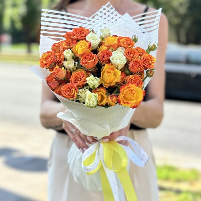 Микс кустовых роз Яркость