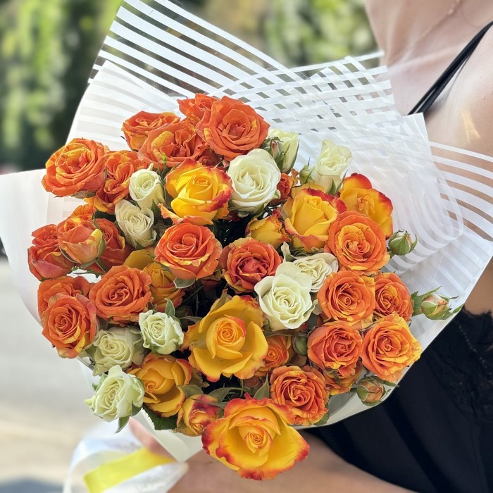 Микс кустовых роз Яркость