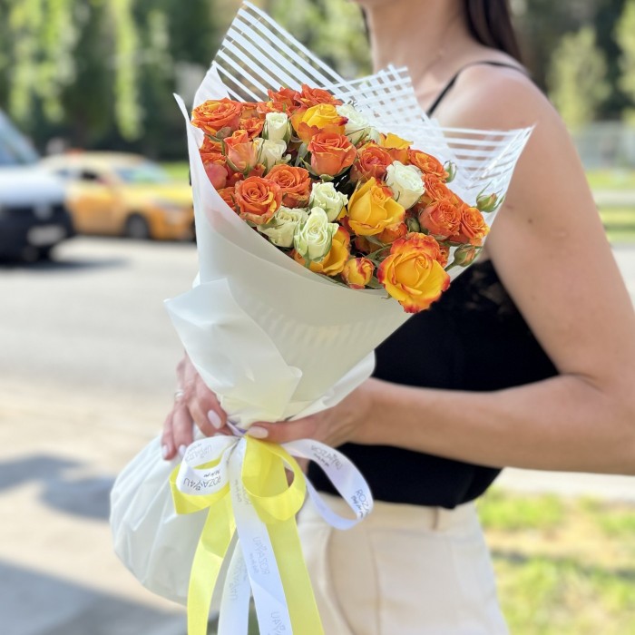 Микс кустовых роз Яркость