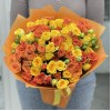 25 солнечных кустовых роз