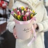 Микс тюльпанов в коробке Любимой Мамочке