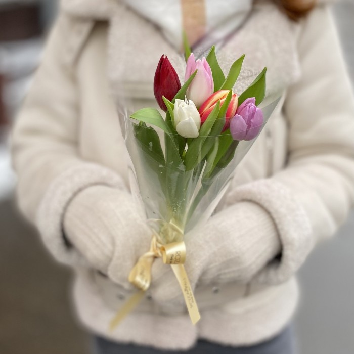 Мини букет из 5 тюльпанов
