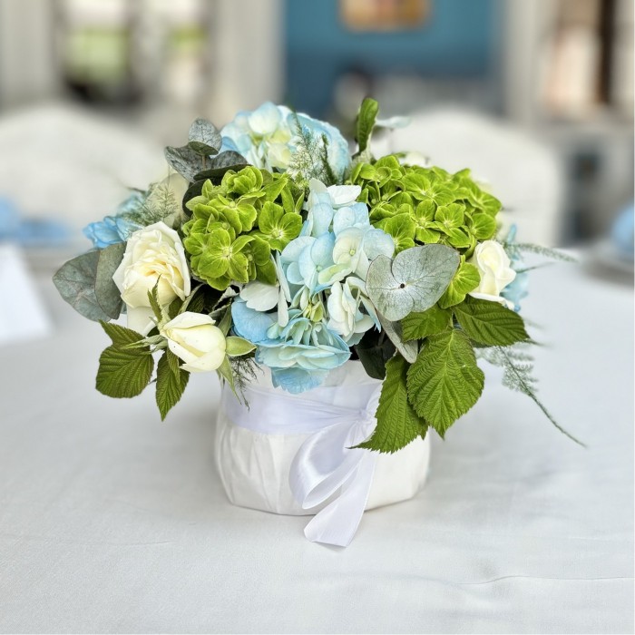 Мини композиция с цветами Бирюза