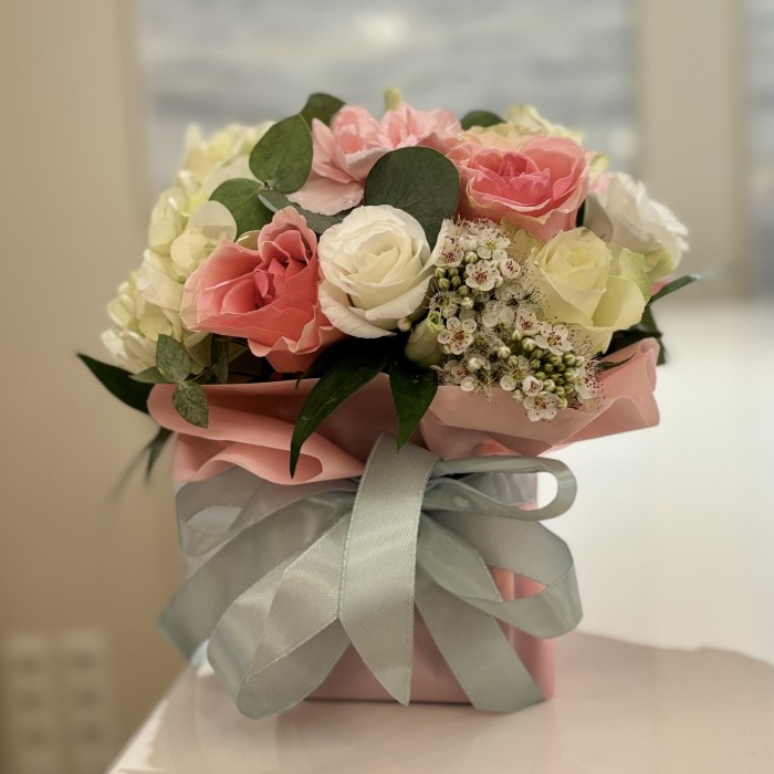 Мини композиция с цветами Утренняя Нежность