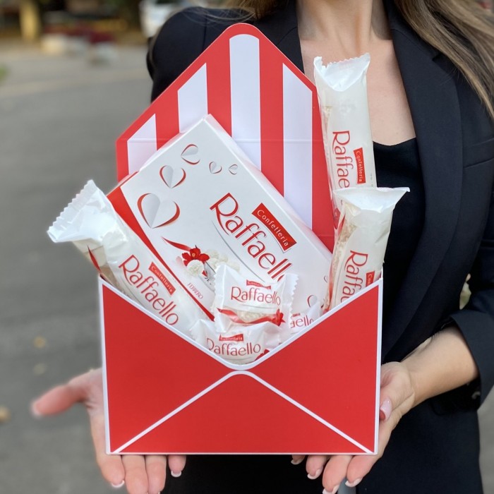 Набор конфет рафаэлло в коробке