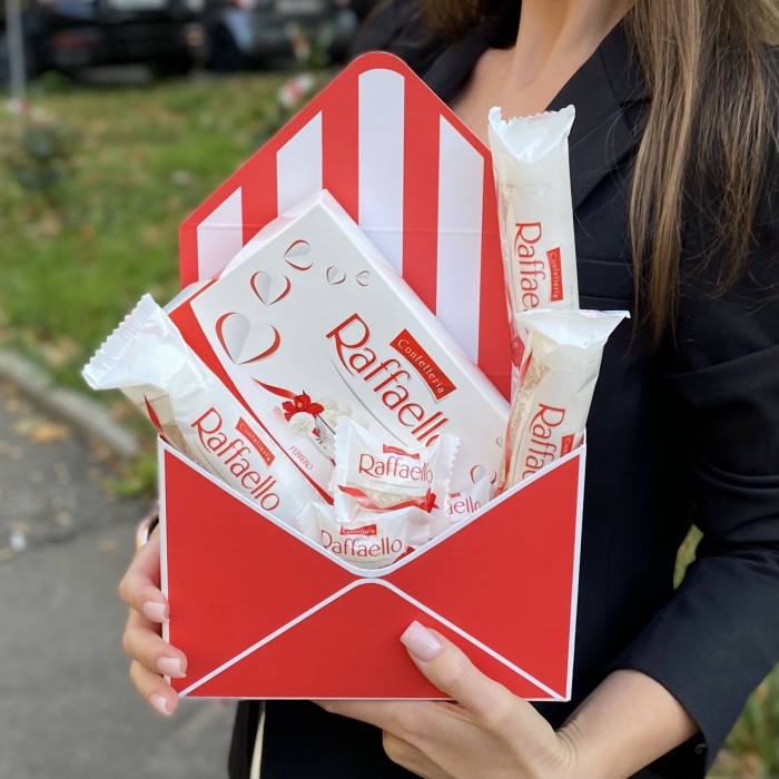 Набор конфет рафаэлло в коробке