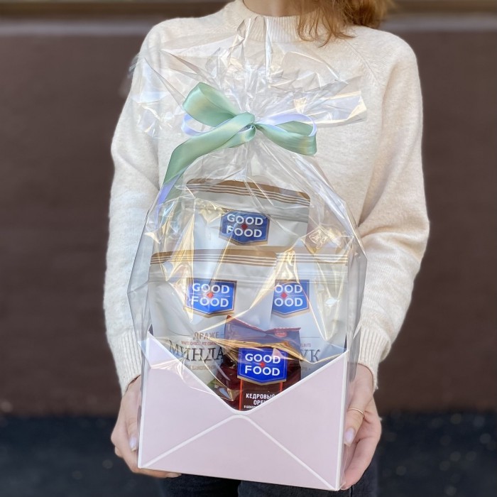 Набор орехов в шоколаде