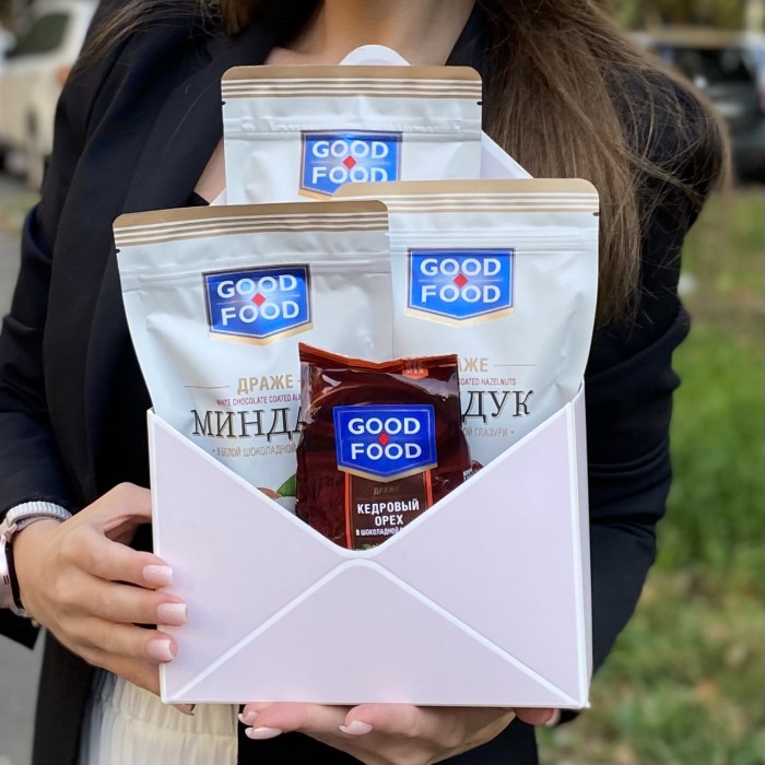 Набор орехов в шоколаде