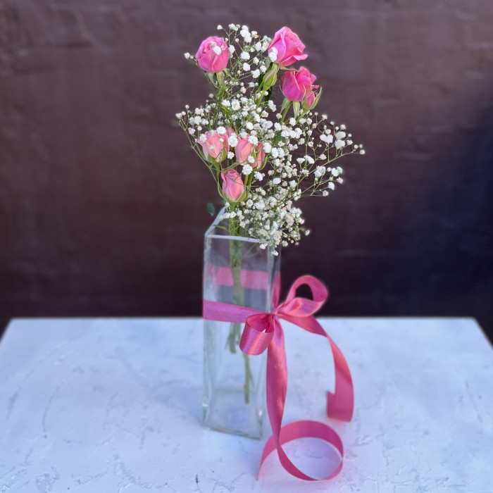 Настольная композиция в квадратной вазе Притяжение