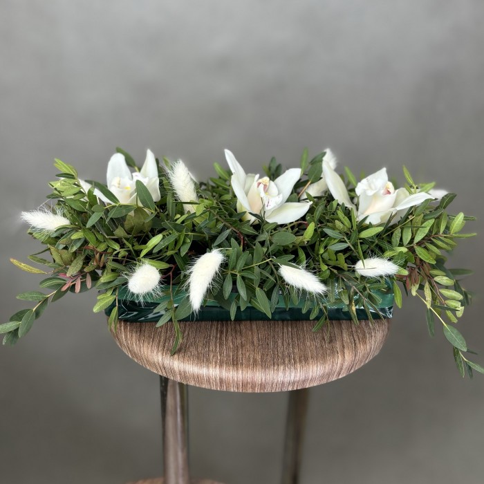 Настольная композиция Свежесть Орхидей