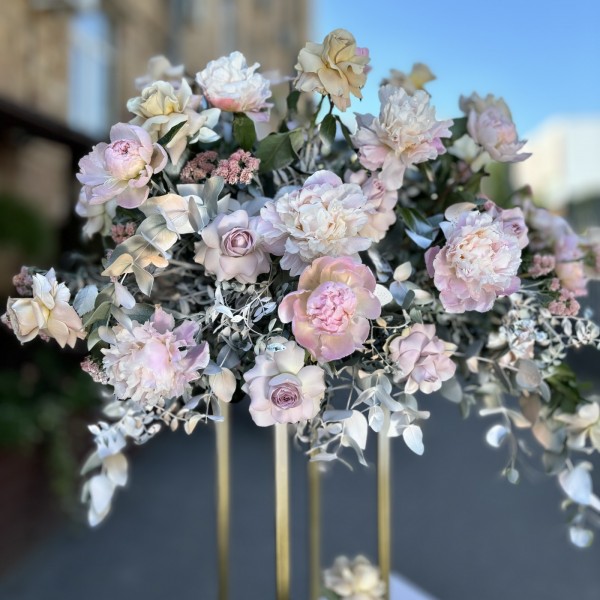 Настольная композиция из цветов Моя Сказка