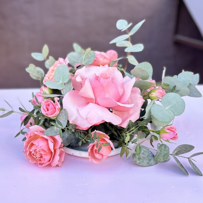 Настольная композиция на президиум с кустовой розой Джульетта