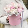 Нежная гипсофила с гортензией в коробке