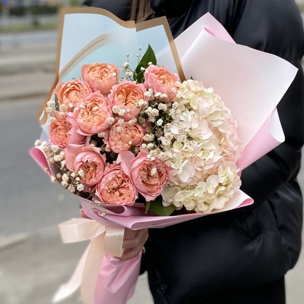 Нежная Джульетта с гортензией