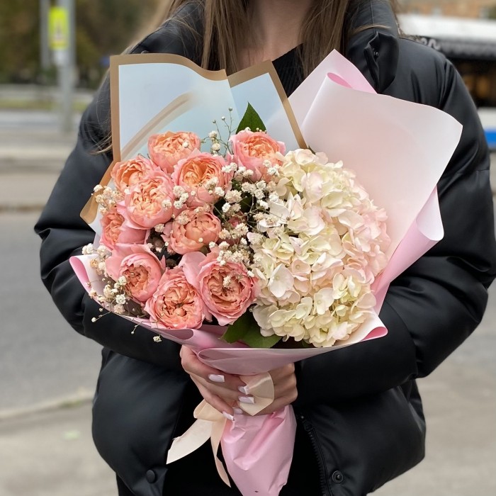 Нежная Джульетта с гортензией