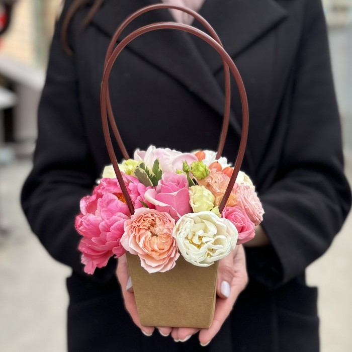 Нежная композиция в сумочке MIX