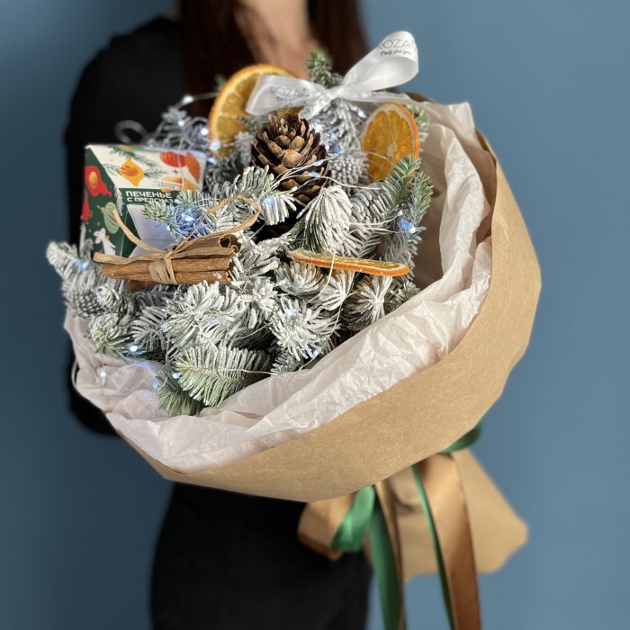 Новогодний букет Аромат апельсина с предсказаний