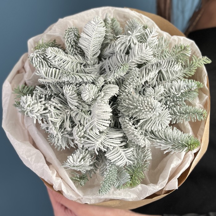 Новогодний букет Снежное утро