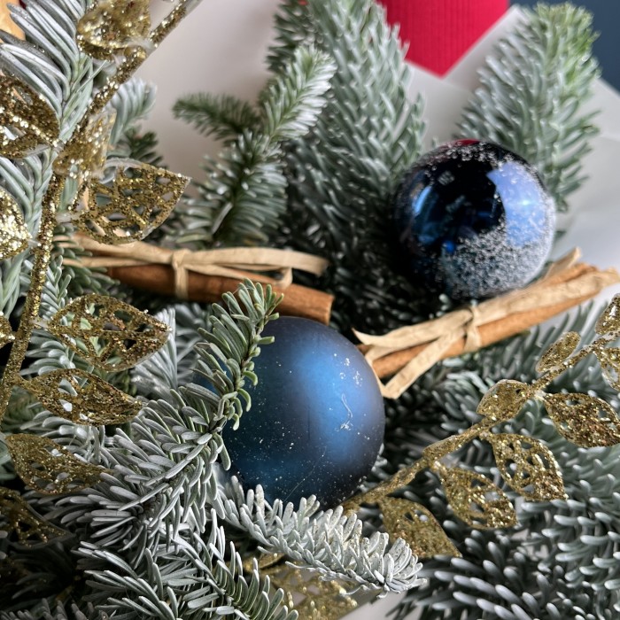 Новогодний букет Яркое впечатление