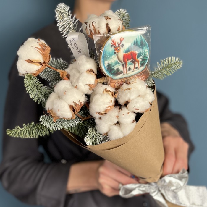 Новогодний букет с хлопком и пряником