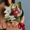 Новогодний корпоративный букет с яблоком