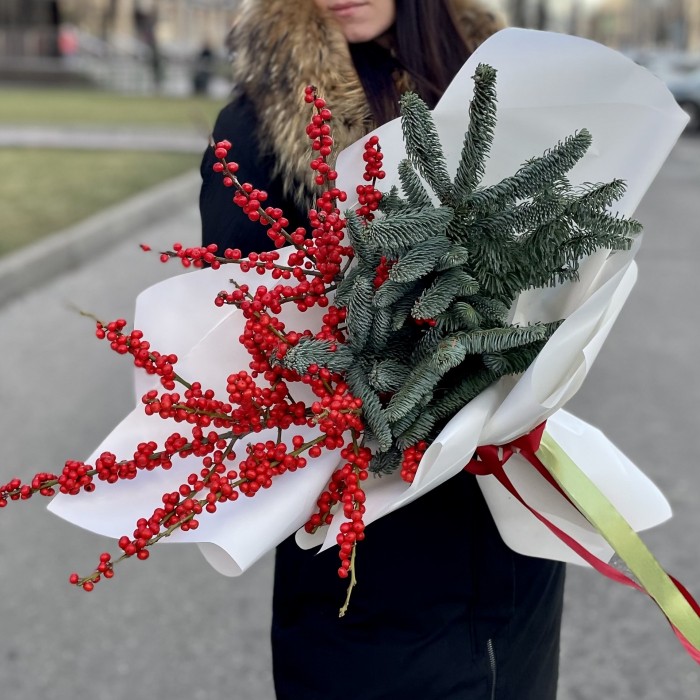 Букет Илекс с нобилисом