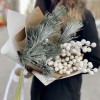 Букет Снежные Ягоды с сосной