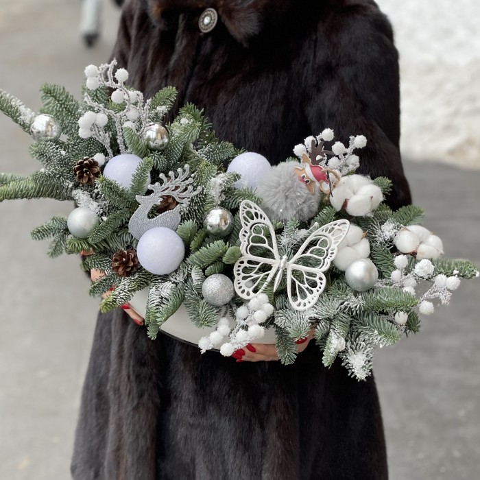 Новогодняя композиция Белая Ночь