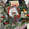 Новогодняя композиция в корзинке Сладкий Пряник