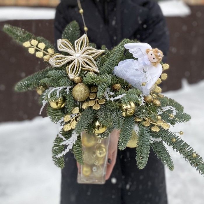 Новогодняя композиция Рождественский ангел с нобилисом