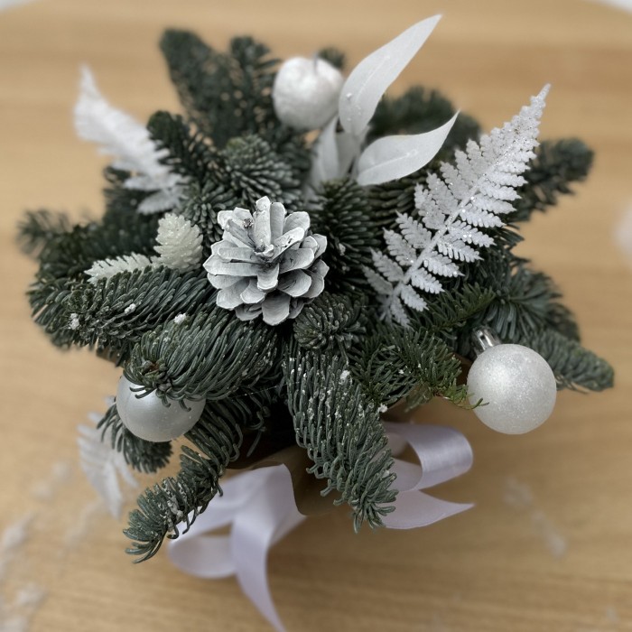 Новогодняя композиция Белый Иней