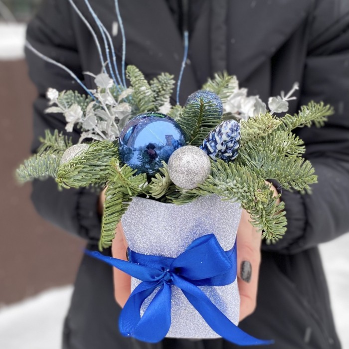 Новогодняя композиция Морозная Свежесть