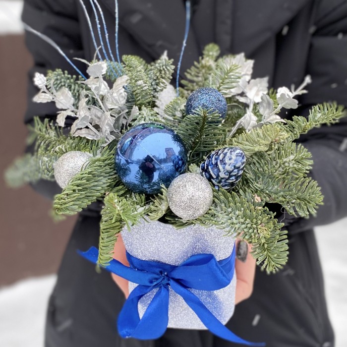 Новогодняя композиция Морозная Свежесть