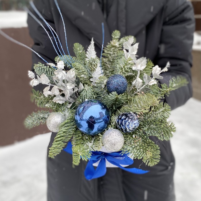 Новогодняя композиция Морозная Свежесть