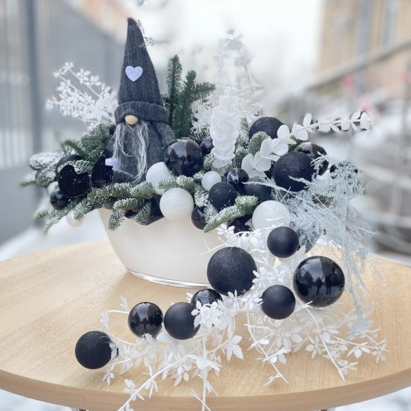 Новогодняя композиция Рождественский гном