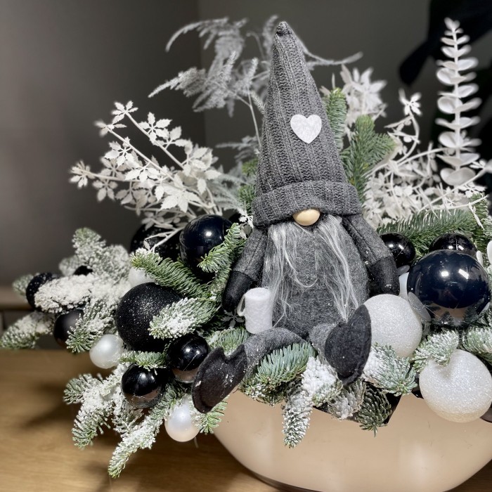 Новогодняя композиция Рождественский гном