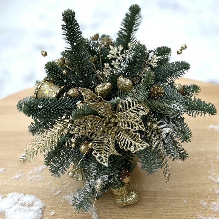 Новогодняя композиция Золотой Цветок