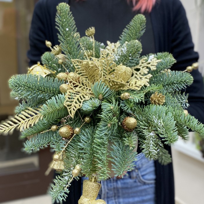 Новогодняя композиция Золотой Цветок