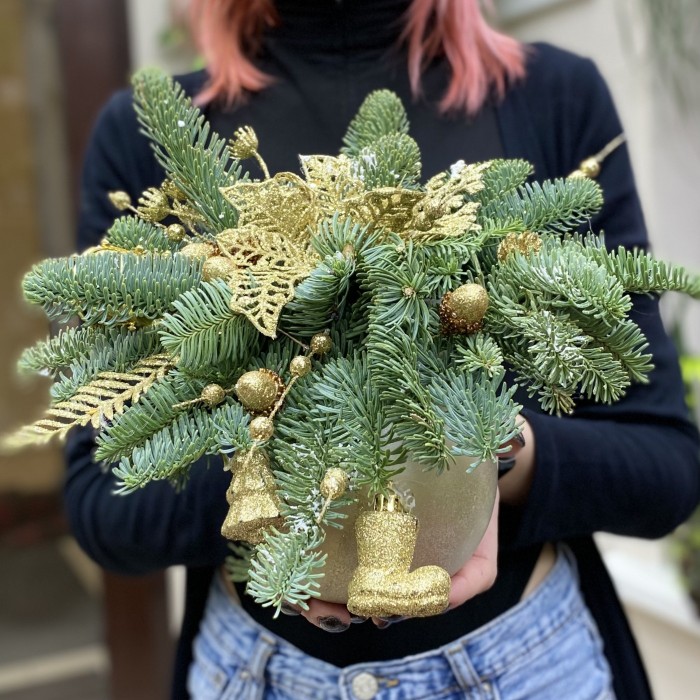 Новогодняя композиция Золотой Цветок