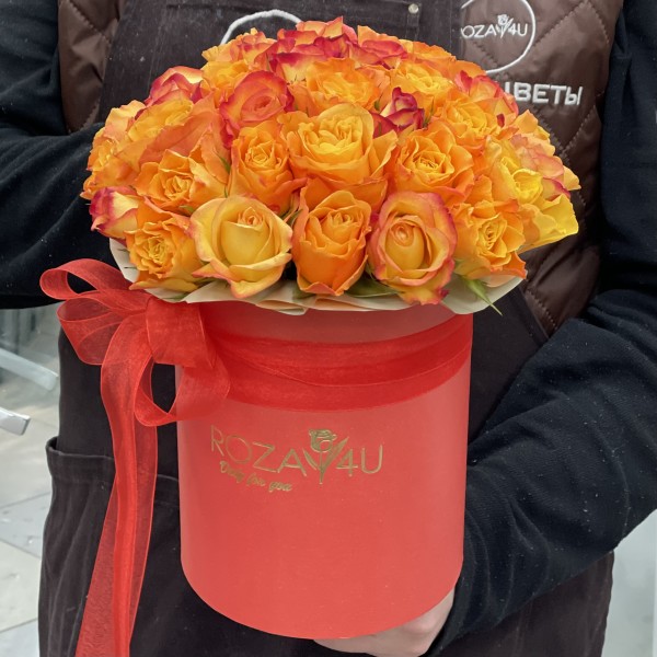 Огненная роза в красной в коробке