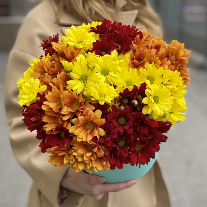 Осенний Микс из кустовых хризантем в коробке