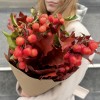 Осенний букет с дикими яблочками и коэкросом