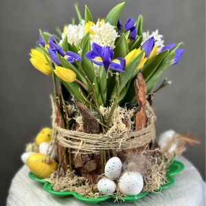 Пасхальная композиция в вазе Весна