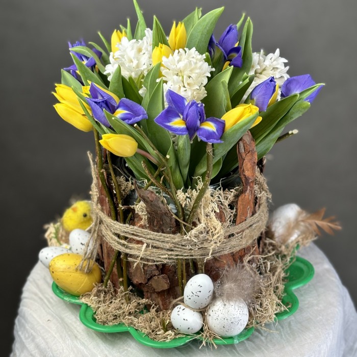 Пасхальная композиция в вазе Весна