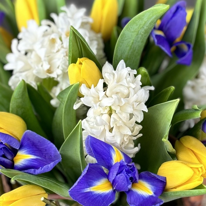 Пасхальная композиция в вазе Весна